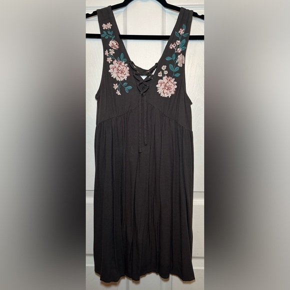 Aeropostale Fit & Flare Lace-up Dress- Grey Floral/ Size Small - Picture 3 of 6